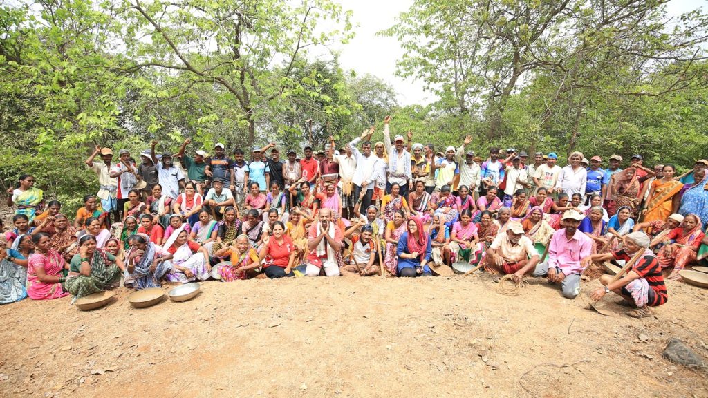 Community members from Vihule Kond village in Mangaon block of district Raigad came together for soil conservation